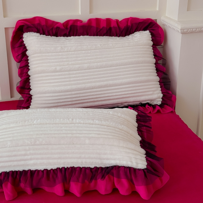 91家纺网 家纺一手货源 找家纺 （总）睡美人 2025新款牛奶绒韩版四件套子母条双边床裙床单款