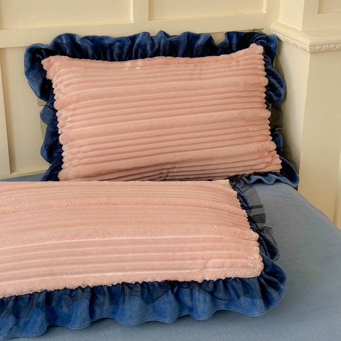 91家纺网 家纺一手货源 找家纺 睡美人 2025新款牛奶绒韩版四件套子母条双边床裙床单款 子母条-罗马灰