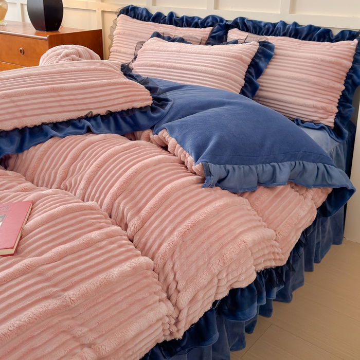 91家纺网 家纺一手货源 找家纺 睡美人 2025新款牛奶绒韩版四件套子母条双边床裙床单款 子母条-罗马灰