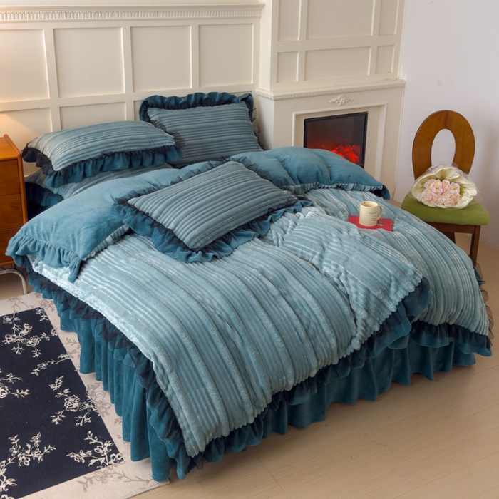 91家纺网 家纺一手货源 找家纺 睡美人 2025新款牛奶绒韩版四件套子母条双边床裙床单款 子母条-星空蓝