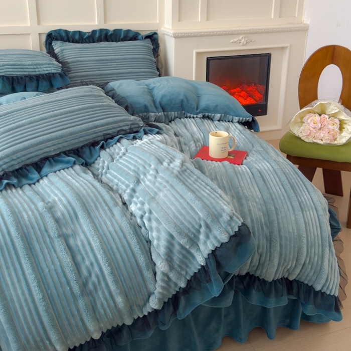 91家纺网 家纺一手货源 找家纺 睡美人 2025新款牛奶绒韩版四件套子母条双边床裙床单款 子母条-星空蓝