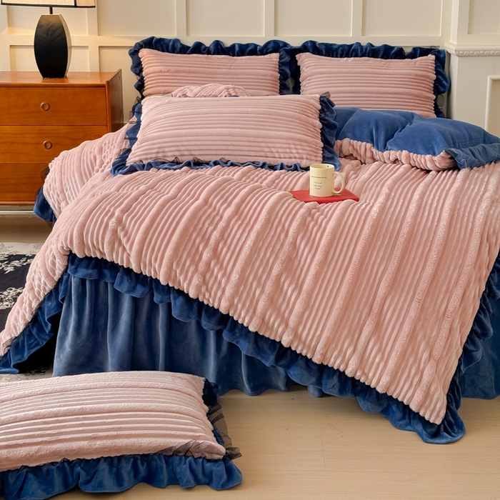 91家纺网 家纺一手货源 找家纺 睡美人 2025新款牛奶绒韩版四件套子母条双边床裙床单款 子母条-罗马灰