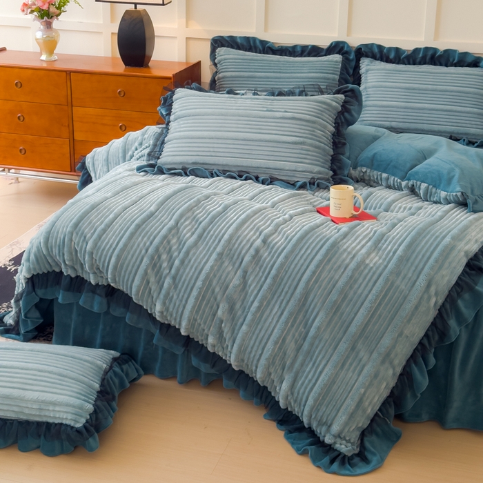 91家纺网 家纺一手货源 找家纺 睡美人 2025新款牛奶绒韩版四件套子母条双边床裙床单款 子母条-星空蓝