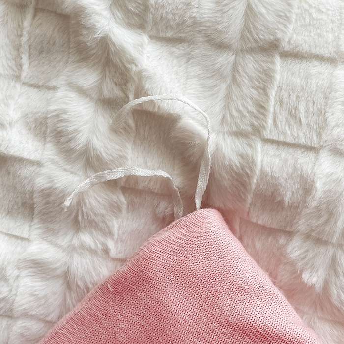 91家纺网 家纺一手货源 找家纺 睡美人 2025新款韩版方块兔绒牛奶绒床裙公主款四件套 方块兔绒-石榴红