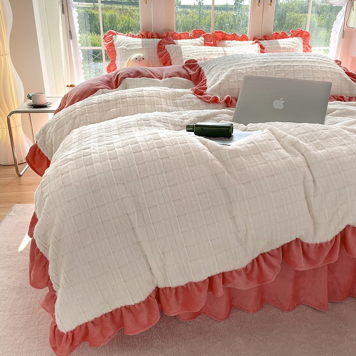 91家纺网 家纺一手货源 找家纺 睡美人 2025新款韩版方块兔绒牛奶绒床裙公主款四件套 方块兔绒-石榴红