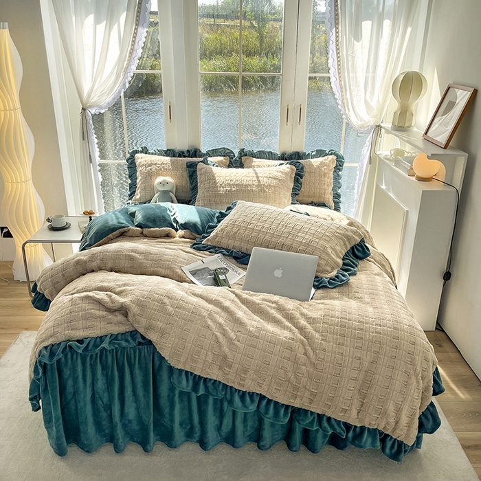 91家纺网 家纺一手货源 找家纺 睡美人 2025新款韩版方块兔绒牛奶绒床裙公主款四件套 方块兔绒-星空兰