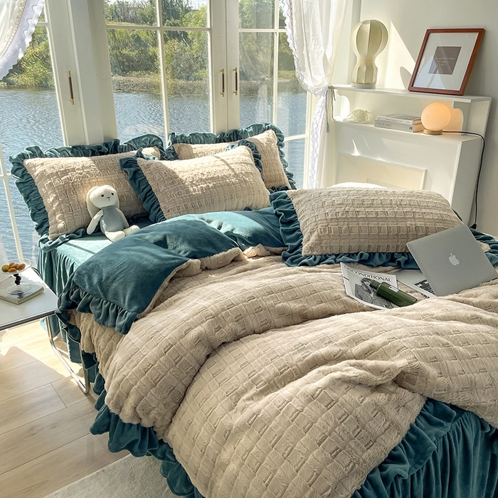 91家纺网 家纺一手货源 找家纺 睡美人 2025新款韩版方块兔绒牛奶绒床裙公主款四件套 方块兔绒-星空兰