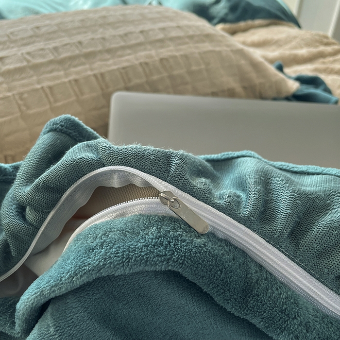 91家纺网 家纺一手货源 找家纺 睡美人 2025新款韩版方块兔绒牛奶绒床裙公主款四件套 方块兔绒-星空兰