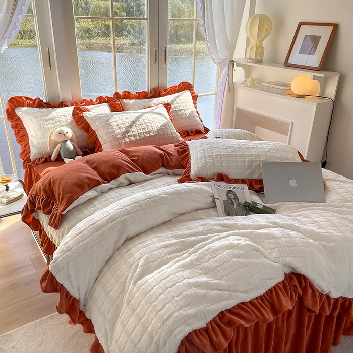 91家纺网 家纺一手货源 找家纺 睡美人 2025新款韩版方块兔绒牛奶绒床裙公主款四件套 方块兔绒-阳光橙