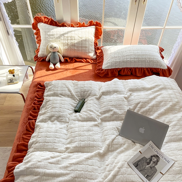 91家纺网 家纺一手货源 找家纺 睡美人 2025新款韩版方块兔绒牛奶绒床裙公主款四件套 方块兔绒-阳光橙
