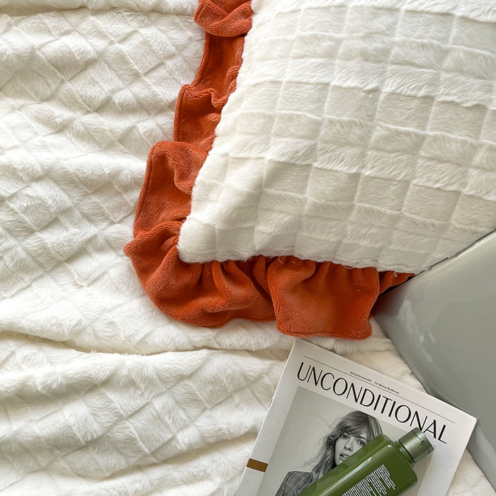 91家纺网 家纺一手货源 找家纺 睡美人 2025新款韩版方块兔绒牛奶绒床裙公主款四件套 方块兔绒-阳光橙