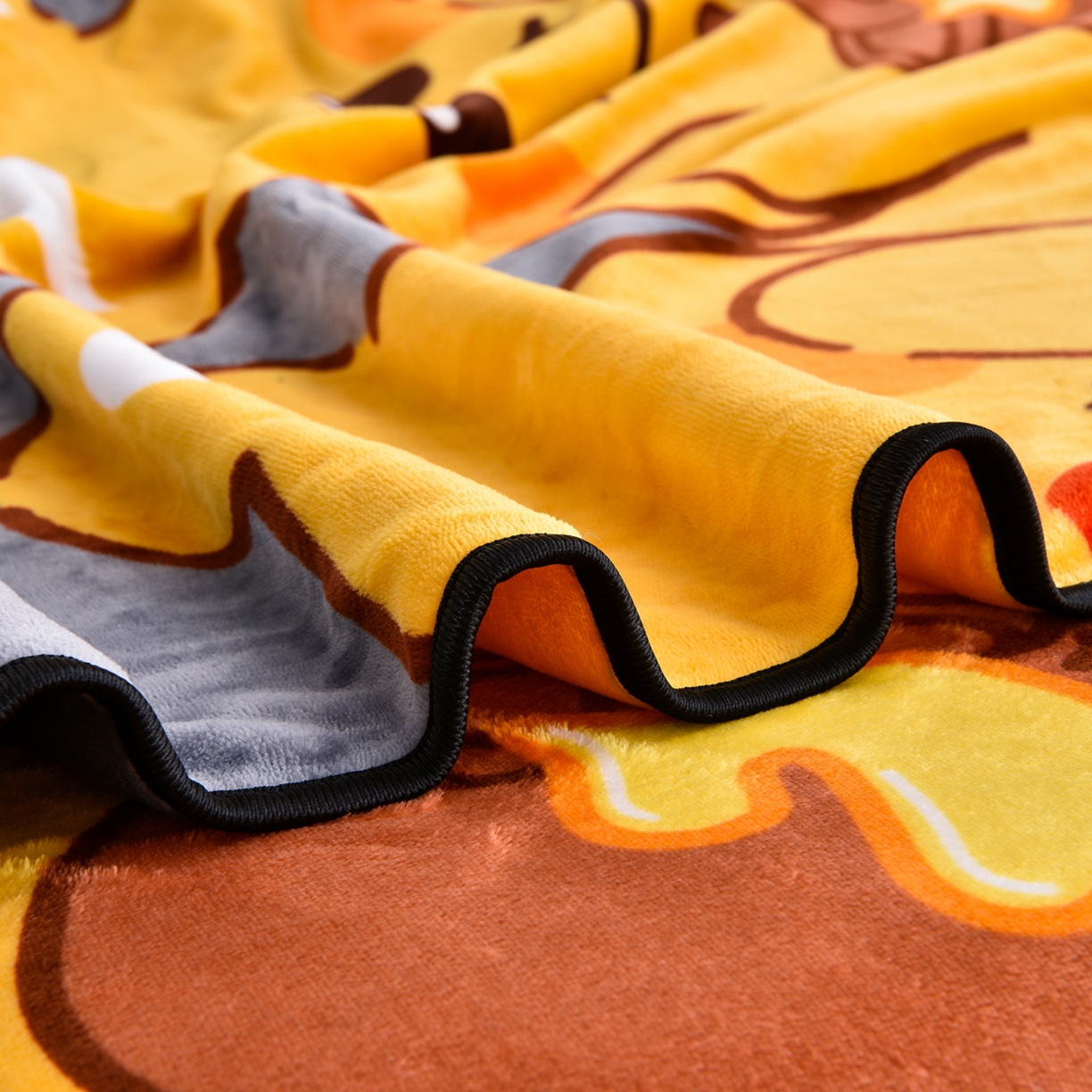 91家纺网 家纺一手货源 找家纺 启扬 2025直播爆款新款8.5斤加厚高克重牛奶绒四件套床裙款法莱绒宝宝绒金貂绒 调皮熊