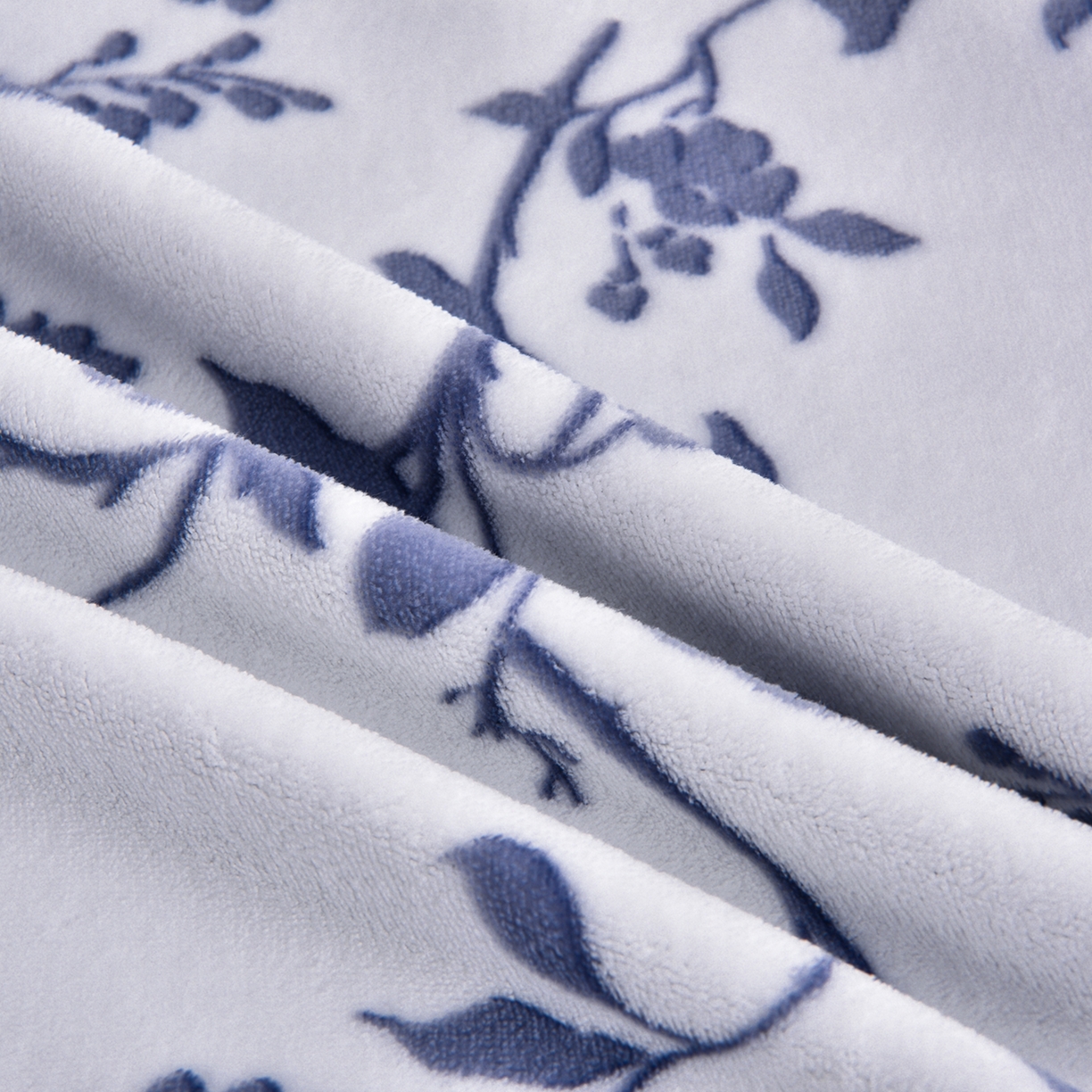 91家纺网 家纺一手货源 找家纺 启扬 2025直播爆款新款8.5斤加厚高克重牛奶绒四件套床裙款法莱绒宝宝绒金貂绒 幽兰馨语