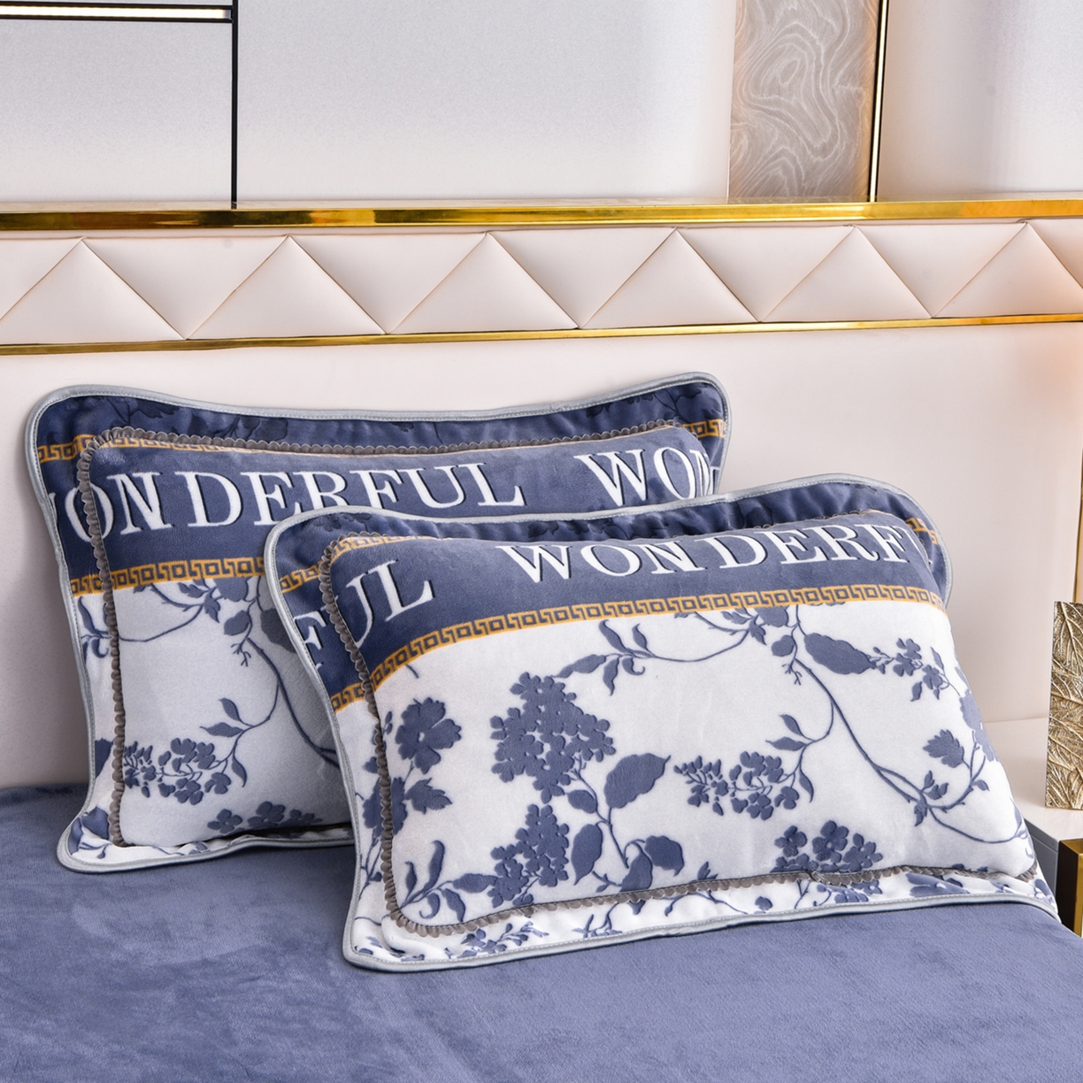 91家纺网 家纺一手货源 找家纺 启扬 2025直播爆款新款8.5斤加厚高克重牛奶绒四件套床裙款法莱绒宝宝绒金貂绒 幽兰馨语