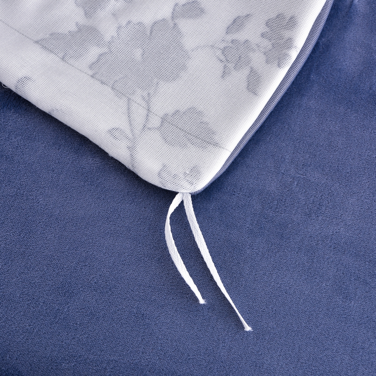 91家纺网 家纺一手货源 找家纺 启扬 2025直播爆款新款8.5斤加厚高克重牛奶绒四件套床裙款法莱绒宝宝绒金貂绒 幽兰馨语