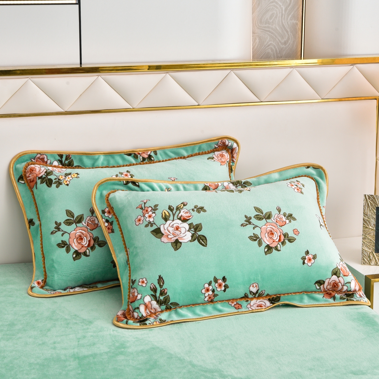 91家纺网 家纺一手货源 找家纺 启扬 2025直播爆款新款8.5斤加厚高克重牛奶绒四件套床裙款法莱绒宝宝绒金貂绒 花漫里