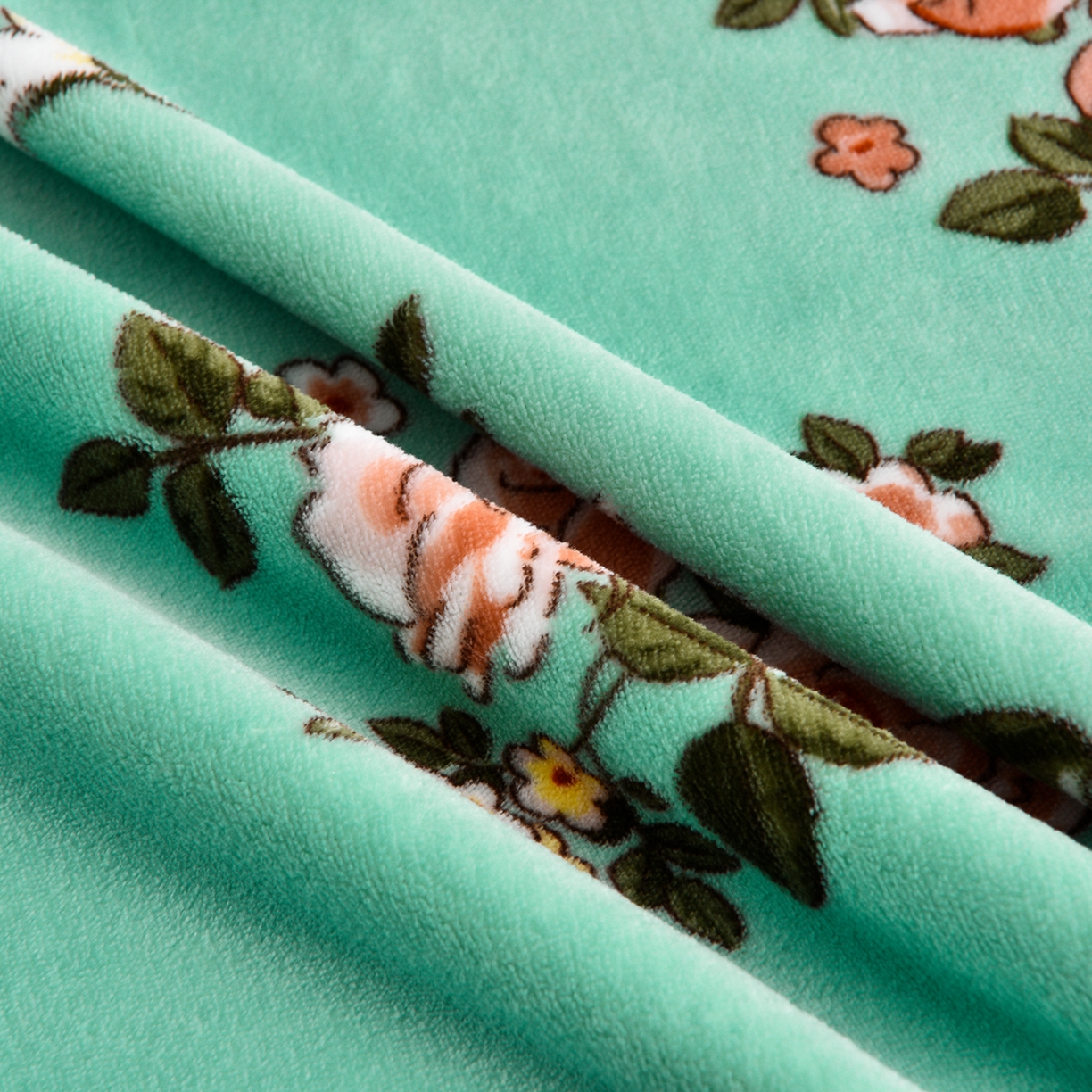 91家纺网 家纺一手货源 找家纺 启扬 2025直播爆款新款8.5斤加厚高克重牛奶绒四件套床裙款法莱绒宝宝绒金貂绒 花漫里