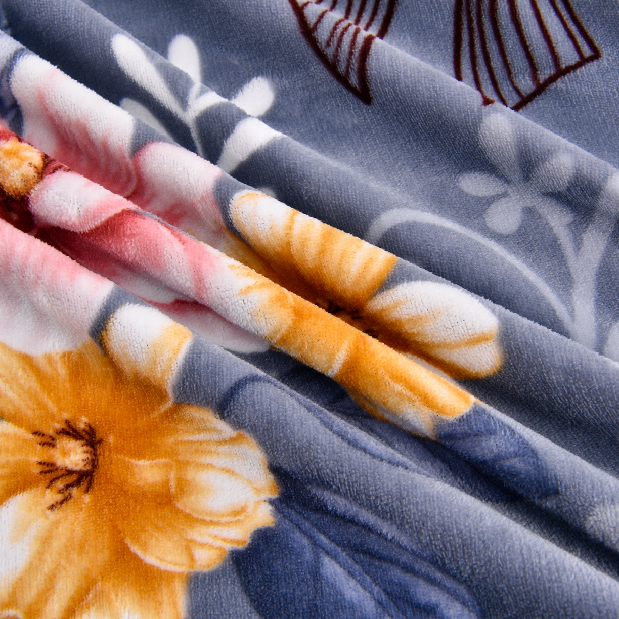 91家纺网 家纺一手货源 找家纺 启扬 2025直播爆款新款8.5斤加厚高克重牛奶绒四件套床裙款法莱绒宝宝绒金貂绒 暗香花语