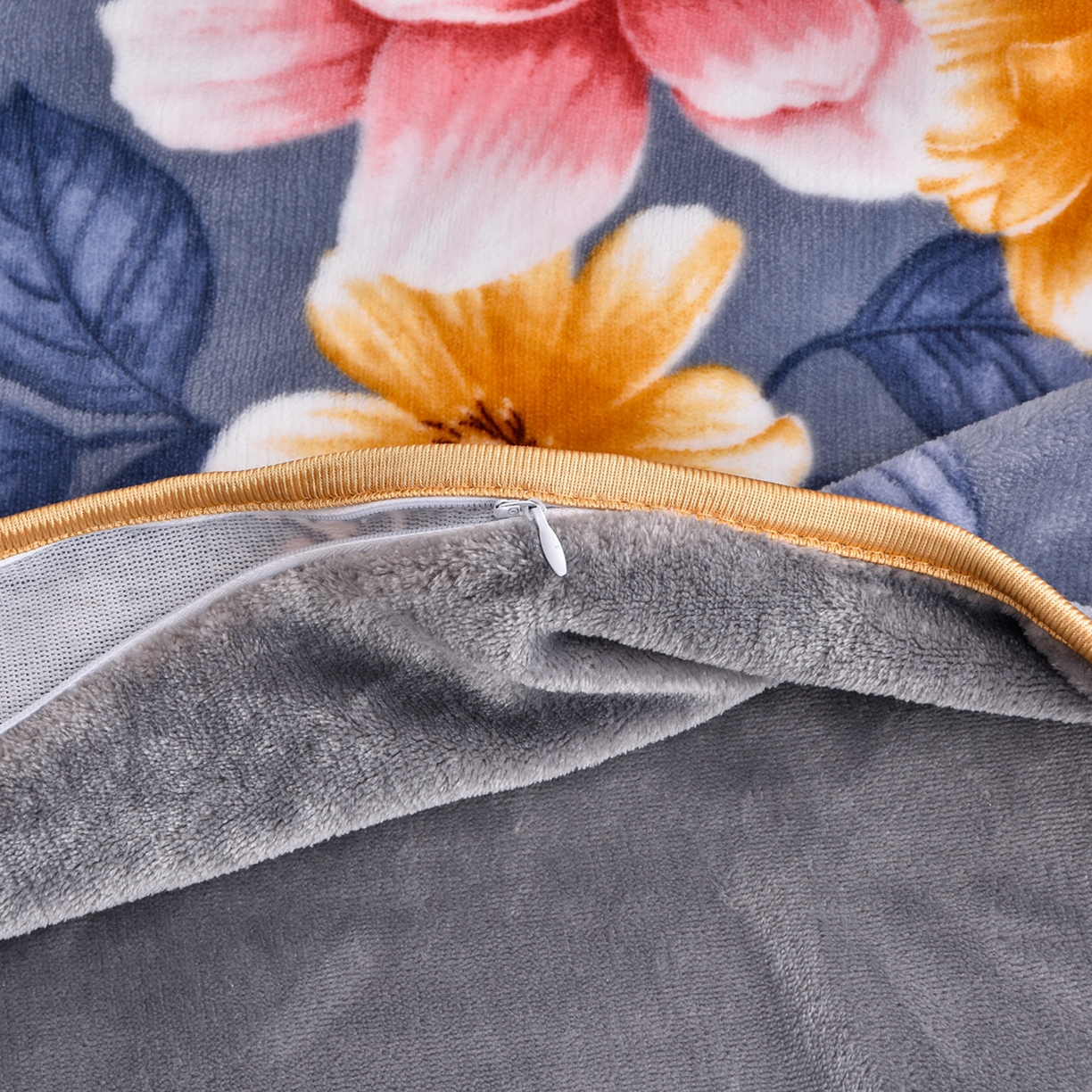 91家纺网 家纺一手货源 找家纺 启扬 2025直播爆款新款8.5斤加厚高克重牛奶绒四件套床裙款法莱绒宝宝绒金貂绒 暗香花语