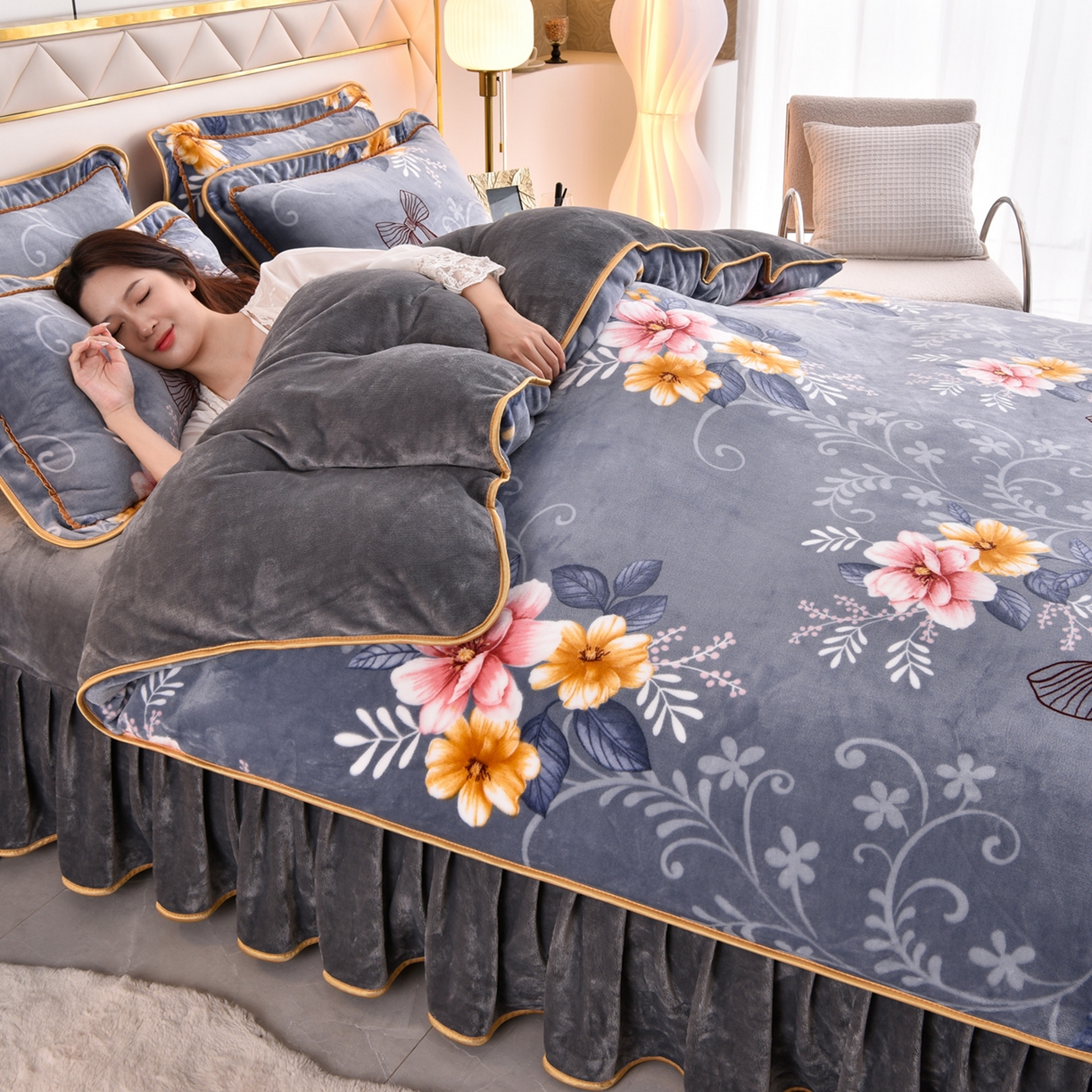 91家纺网 家纺一手货源 找家纺 启扬 2025直播爆款新款8.5斤加厚高克重牛奶绒四件套床裙款法莱绒宝宝绒金貂绒 暗香花语