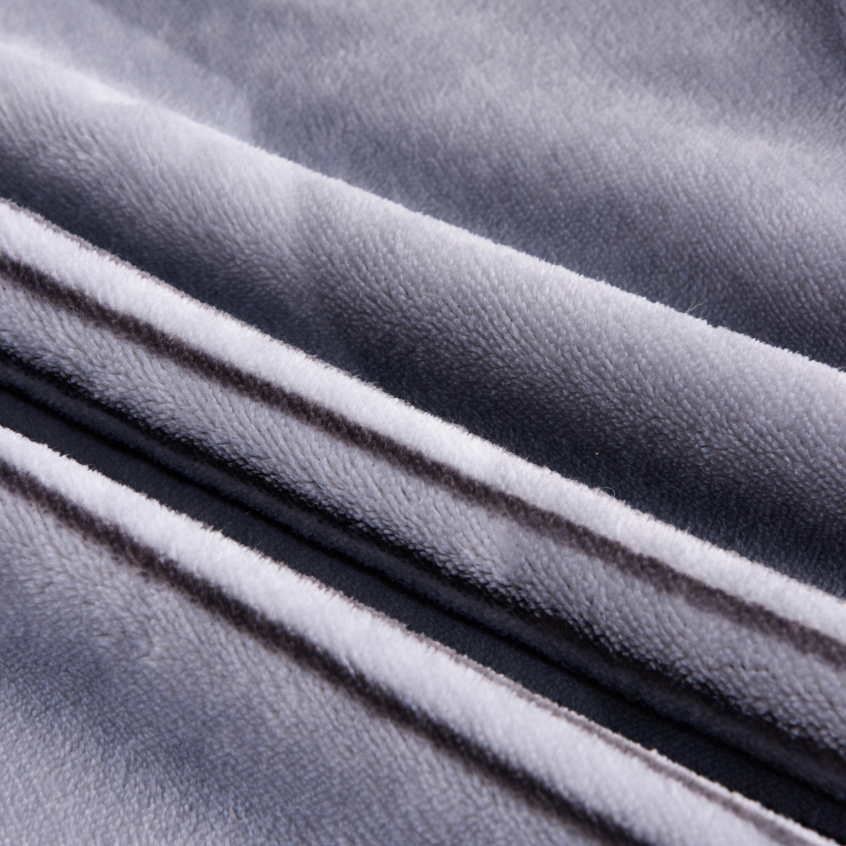 91家纺网 家纺一手货源 找家纺 启扬 2025直播爆款新款8.5斤加厚高克重牛奶绒四件套床裙款法莱绒宝宝绒金貂绒 希亚-灰