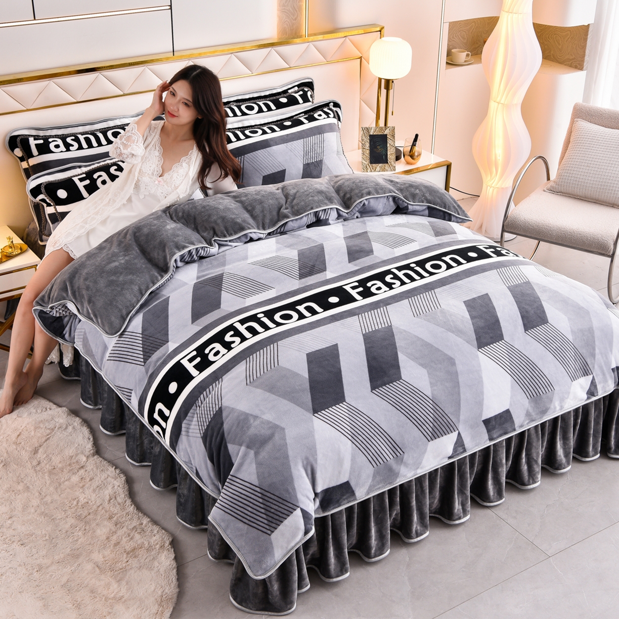 91家纺网 家纺一手货源 找家纺 启扬 2025直播爆款新款8.5斤加厚高克重牛奶绒四件套床裙款法莱绒宝宝绒金貂绒 希亚-灰