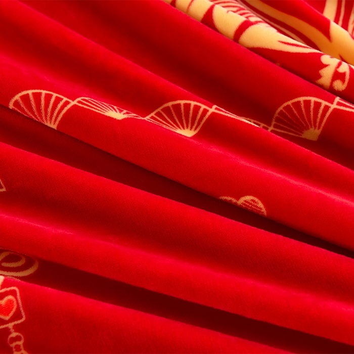 91家纺网 家纺一手货源 找家纺 启扬 2025直播爆款新款8.5斤加厚高克重牛奶绒四件套床裙款法莱绒宝宝绒金貂绒 缘定今生