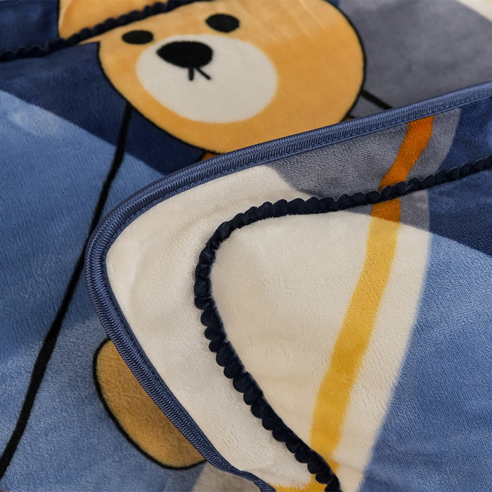 91家纺网 家纺一手货源 找家纺 启扬 2025直播爆款新款8.5斤加厚高克重牛奶绒四件套床裙款法莱绒宝宝绒金貂绒 英伦熊