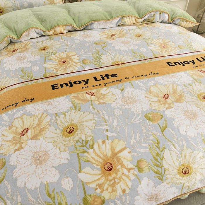 91家纺网 家纺一手货源 找家纺 启扬 2025直播爆款新款8.5斤加厚高克重牛奶绒四件套床裙款法莱绒宝宝绒金貂绒 清香怡人