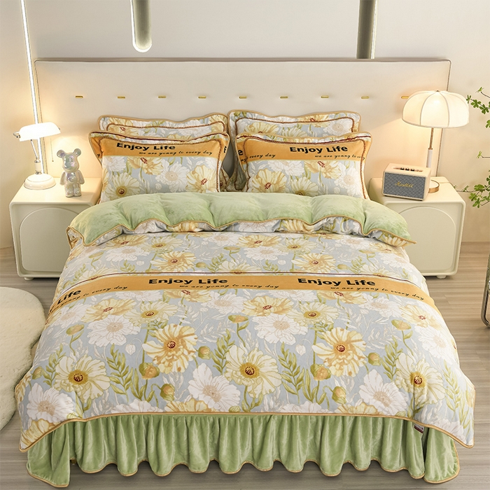 91家纺网 家纺一手货源 找家纺 启扬 2025直播爆款新款8.5斤加厚高克重牛奶绒四件套床裙款法莱绒宝宝绒金貂绒 清香怡人