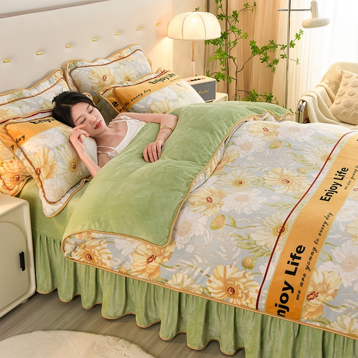 91家纺网 家纺一手货源 找家纺 启扬 2025直播爆款新款8.5斤加厚高克重牛奶绒四件套床裙款法莱绒宝宝绒金貂绒 清香怡人