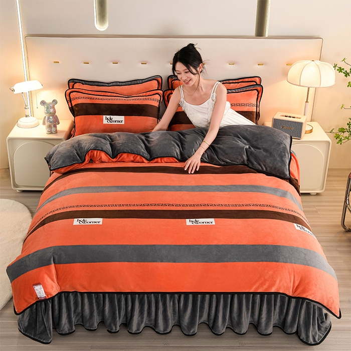 91家纺网 家纺一手货源 找家纺 启扬 2025直播爆款新款8.5斤加厚高克重牛奶绒四件套床裙款法莱绒宝宝绒金貂绒 简约格调