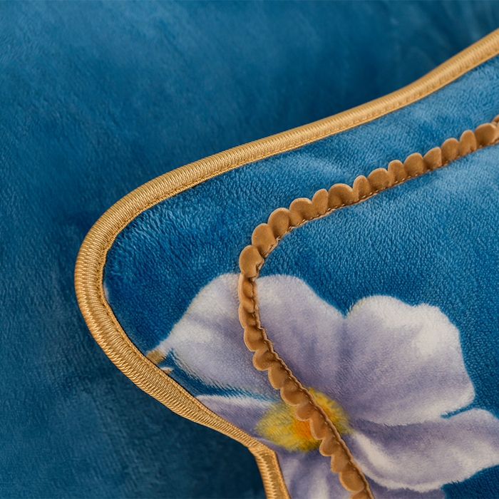 91家纺网 家纺一手货源 找家纺 启扬 2025直播爆款新款8.5斤加厚高克重牛奶绒四件套床裙款法莱绒宝宝绒金貂绒 花枝招展