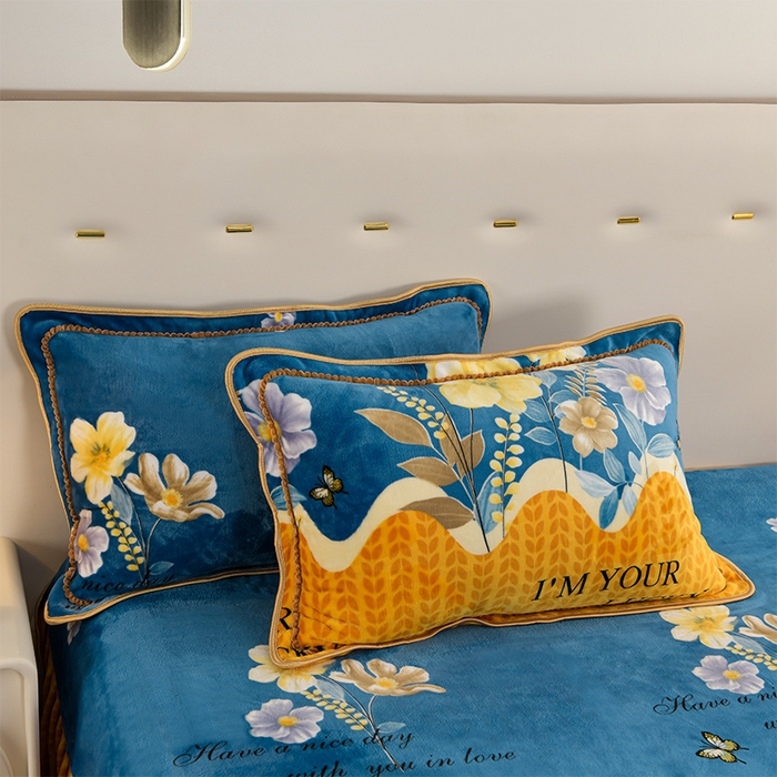 91家纺网 家纺一手货源 找家纺 启扬 2025直播爆款新款8.5斤加厚高克重牛奶绒四件套床裙款法莱绒宝宝绒金貂绒 花枝招展