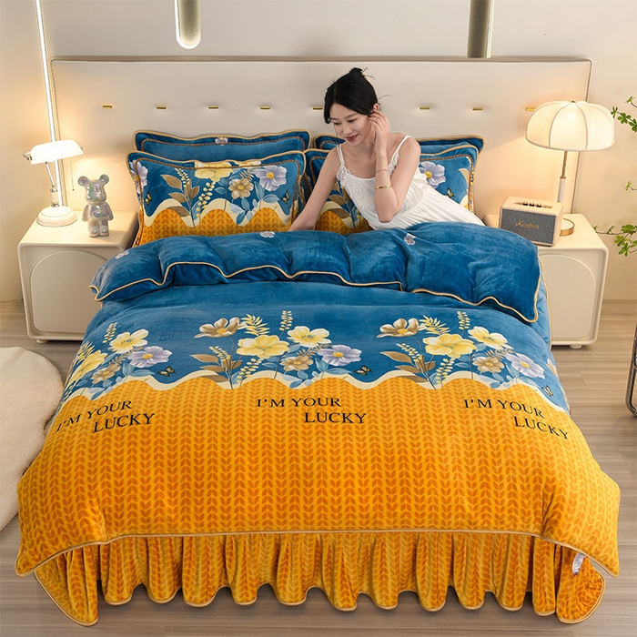 91家纺网 家纺一手货源 找家纺 启扬 2025直播爆款新款8.5斤加厚高克重牛奶绒四件套床裙款法莱绒宝宝绒金貂绒 花枝招展