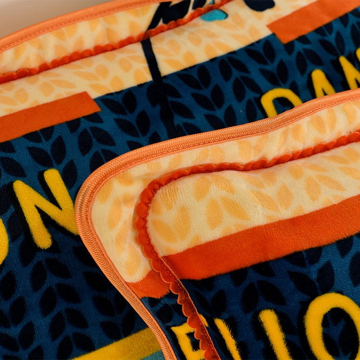 91家纺网 家纺一手货源 找家纺 启扬 2025直播爆款新款8.5斤加厚高克重牛奶绒四件套床裙款法莱绒宝宝绒金貂绒 花团锦簇