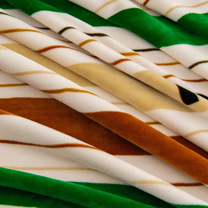 91家纺网 家纺一手货源 找家纺 启扬 2025直播爆款新款8.5斤加厚高克重牛奶绒四件套床裙款法莱绒宝宝绒金貂绒 条纹空间