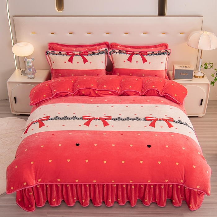 91家纺网 家纺一手货源 找家纺 启扬 2025直播爆款新款8.5斤加厚高克重牛奶绒四件套床裙款法莱绒宝宝绒金貂绒 幸运相伴