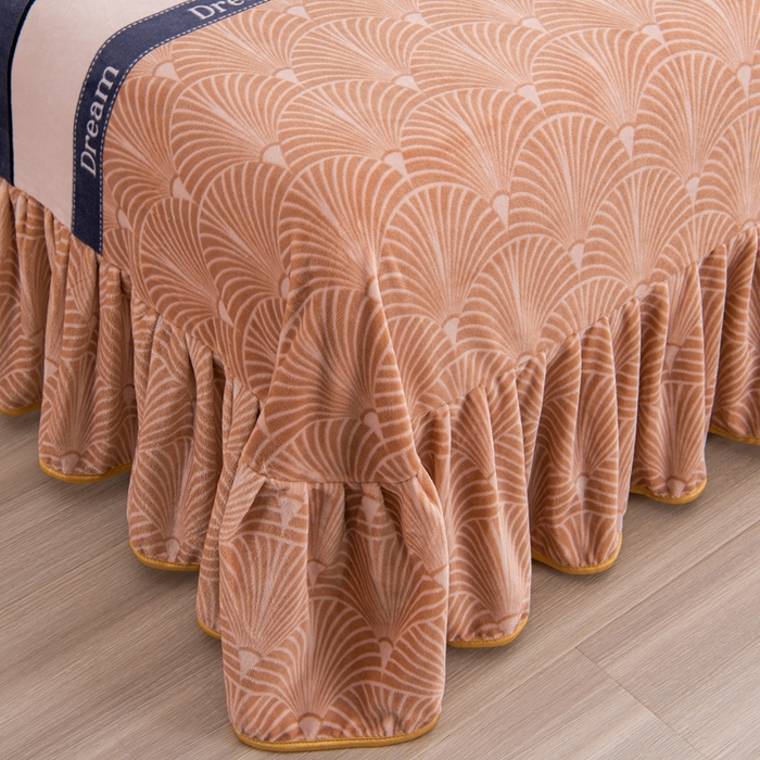 91家纺网 家纺一手货源 找家纺 启扬 2025直播爆款新款8.5斤加厚高克重牛奶绒四件套床裙款法莱绒宝宝绒金貂绒 美好时光