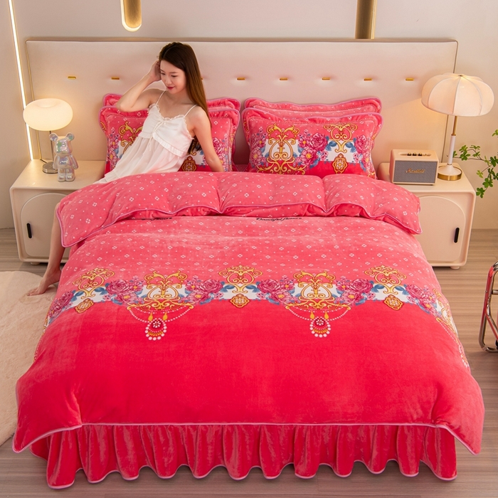 91家纺网 家纺一手货源 找家纺 启扬 2025直播爆款新款8.5斤加厚高克重牛奶绒四件套床裙款法莱绒宝宝绒金貂绒 倾城之恋