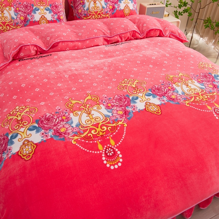 91家纺网 家纺一手货源 找家纺 启扬 2025直播爆款新款8.5斤加厚高克重牛奶绒四件套床裙款法莱绒宝宝绒金貂绒 倾城之恋