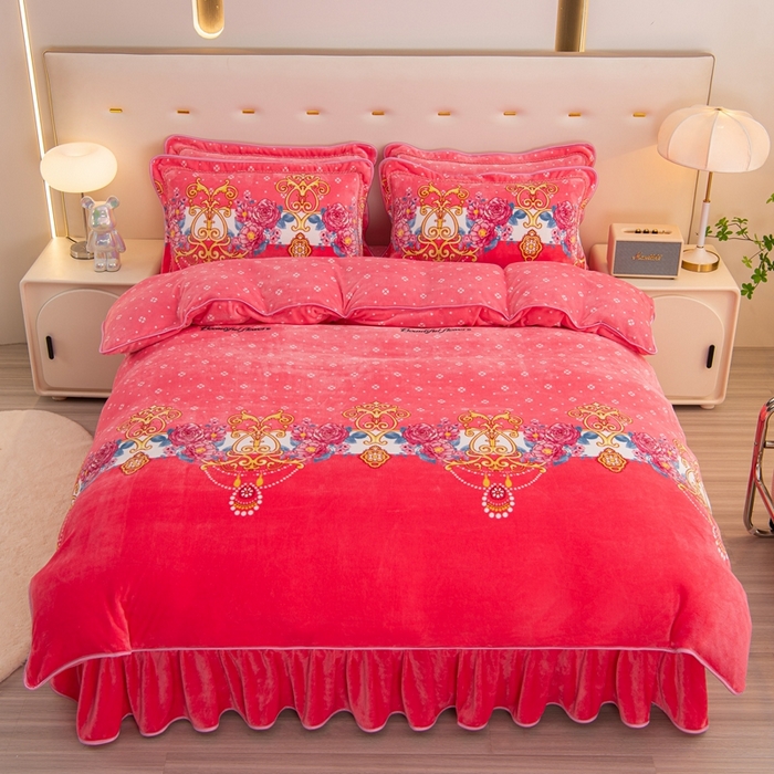 91家纺网 家纺一手货源 找家纺 启扬 2025直播爆款新款8.5斤加厚高克重牛奶绒四件套床裙款法莱绒宝宝绒金貂绒 倾城之恋