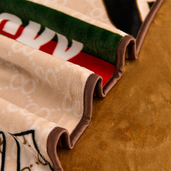 91家纺网 家纺一手货源 找家纺 启扬 2025直播爆款新款8.5斤加厚高克重牛奶绒四件套床裙款法莱绒宝宝绒金貂绒 英伦时尚