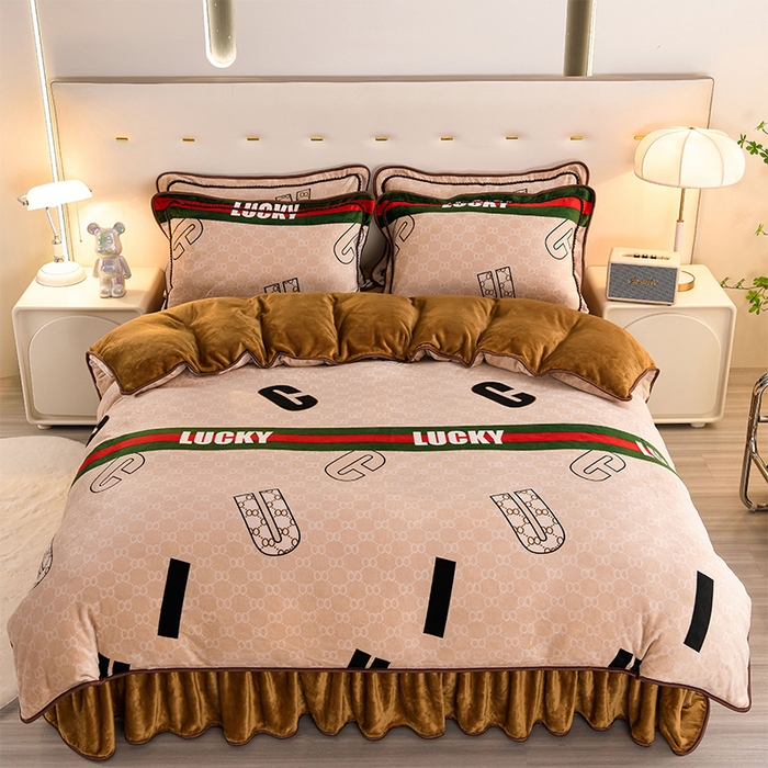 91家纺网 家纺一手货源 找家纺 启扬 2025直播爆款新款8.5斤加厚高克重牛奶绒四件套床裙款法莱绒宝宝绒金貂绒 英伦时尚