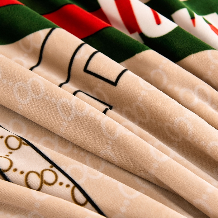 91家纺网 家纺一手货源 找家纺 启扬 2025直播爆款新款8.5斤加厚高克重牛奶绒四件套床裙款法莱绒宝宝绒金貂绒 英伦时尚