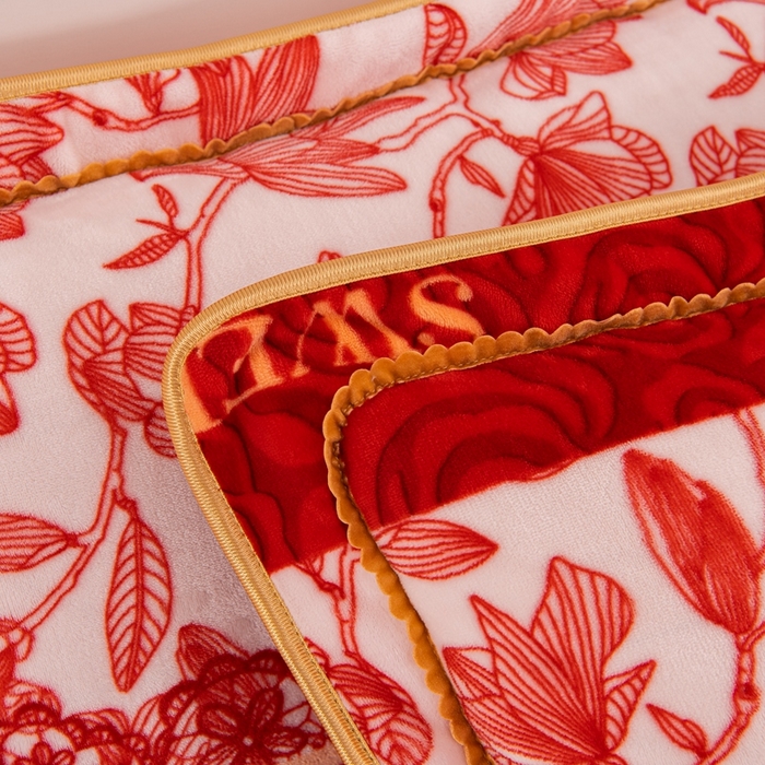 91家纺网 家纺一手货源 找家纺 启扬 2025直播爆款新款8.5斤加厚高克重牛奶绒四件套床裙款法莱绒宝宝绒金貂绒 遇见