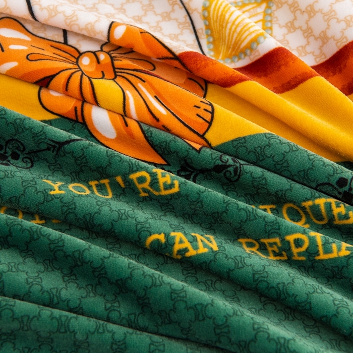 91家纺网 家纺一手货源 找家纺 启扬 2025直播爆款新款8.5斤加厚高克重牛奶绒四件套床裙款法莱绒宝宝绒金貂绒 花香醉梦