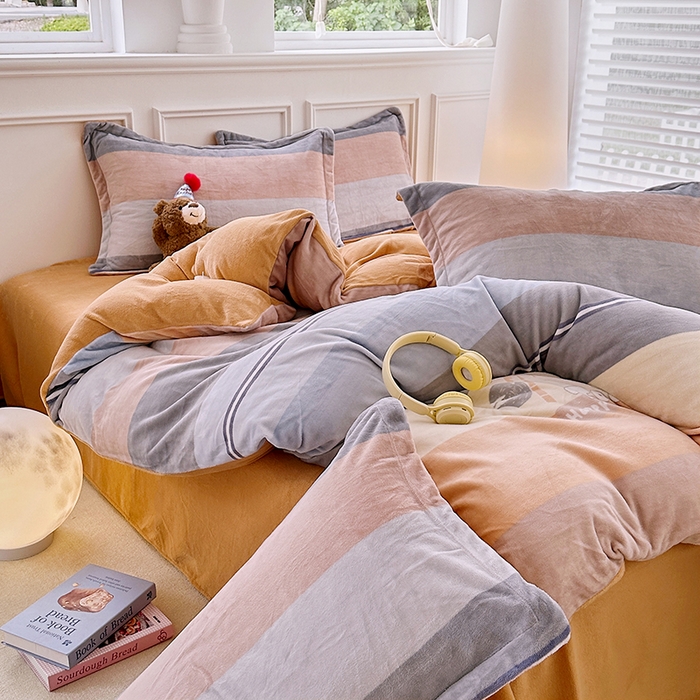 91家纺网 家纺一手货源 找家纺 家贝爱 2025新款A类牛奶绒印花四件套 欢乐之旅