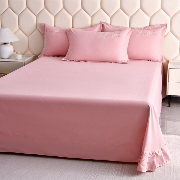 91家纺网 家纺一手货源 找家纺 江南春家纺 【柔-轻密】2025秋冬133x76高精密刺绣100%全棉四件套 【柔-轻密】春漫-玉竹粉