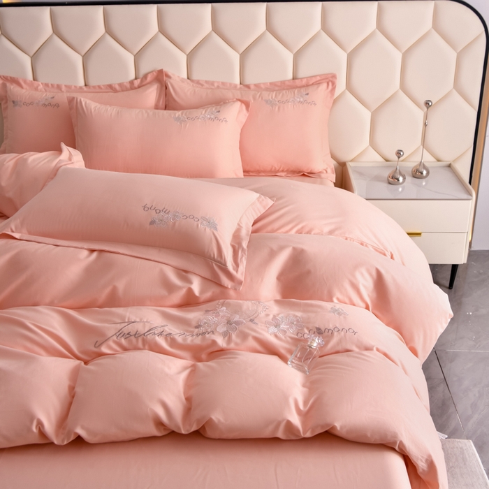 91家纺网 家纺一手货源 找家纺 江南春家纺 【柔-轻密】2025秋冬133x76高精密刺绣100%全棉四件套 【柔-轻密】春漫-果冻玉